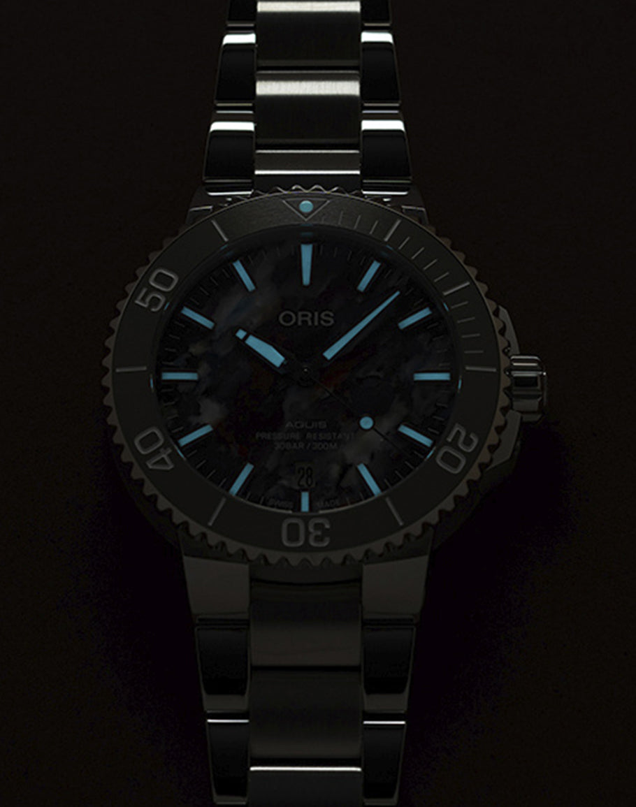 ORIS AQUIS DATE UPCYCLE